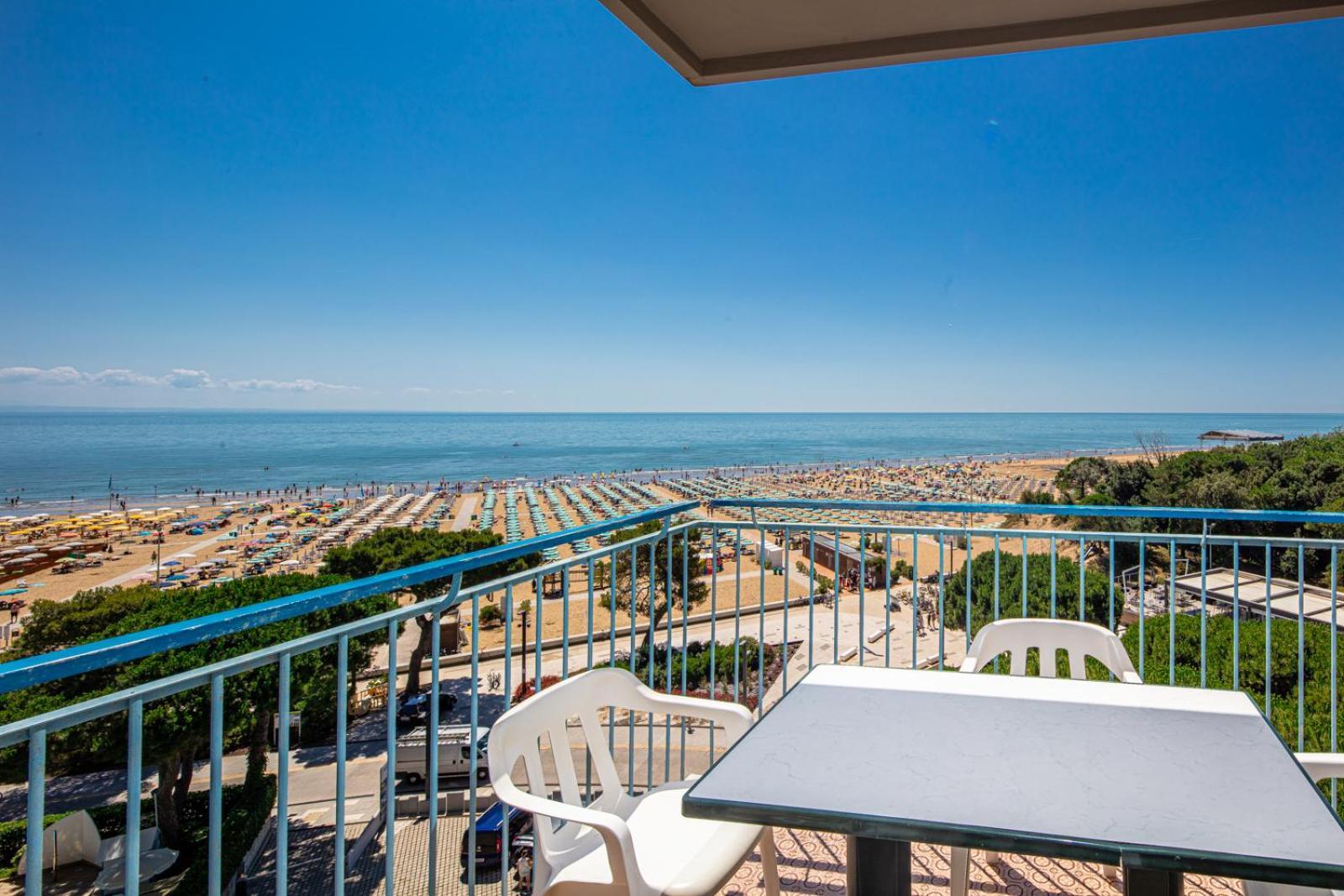 Appartamenti Bianco Nero Lignano Sabbiadoro Exteriér fotografie